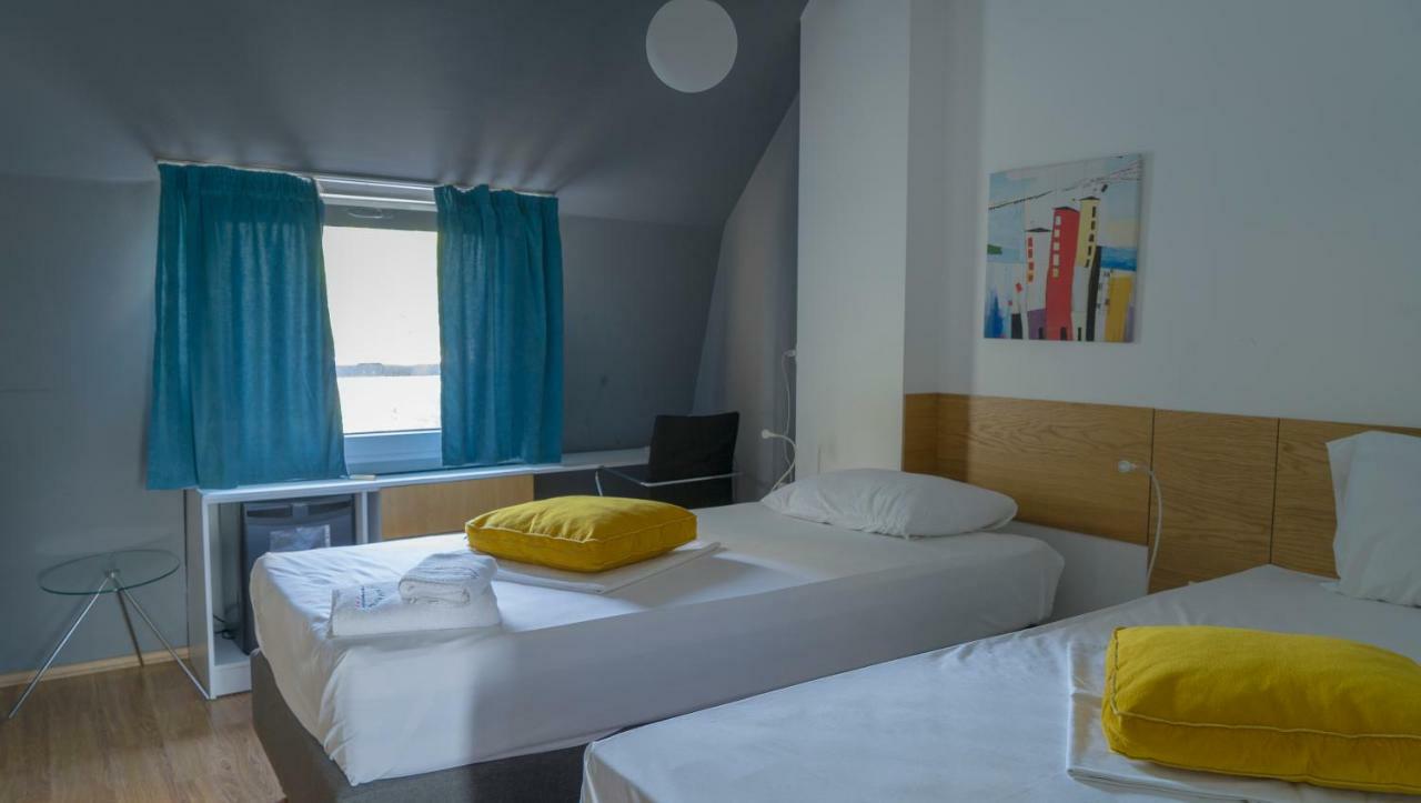 سكوبجي Transit Hotel Central المظهر الخارجي الصورة